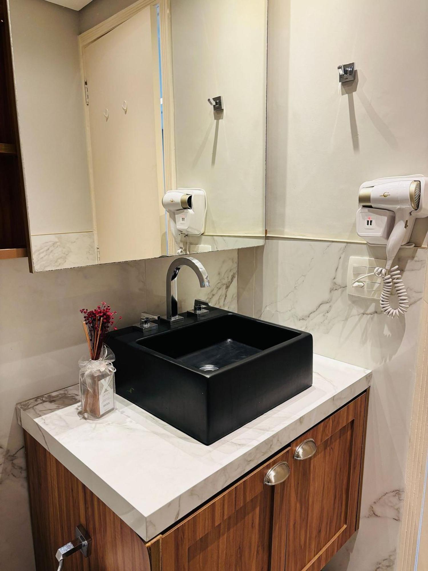 Morada Premium Mcr Pinheiros Hotel São Paulo Buitenkant foto